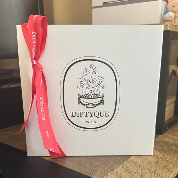 diptyque Other - Diptyque White Gift Box with Red Ribbon